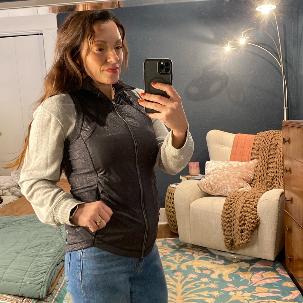 Lululemon lightweight vest. 4